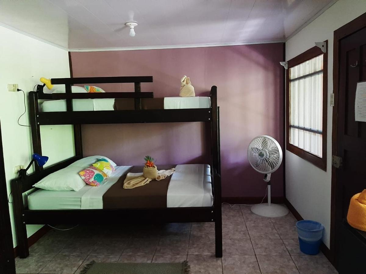 Aracari Garden Hostel Тортугеро Экстерьер фото